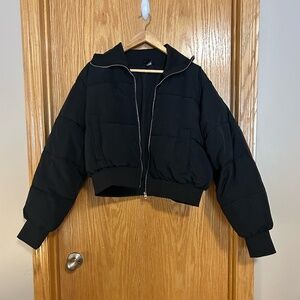 Cropped Black Puffer Jacket - H&M Divided - Size XL